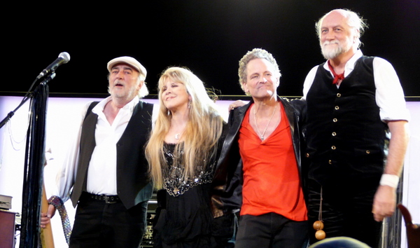 Fleetwood_Mac_2009.jpeg