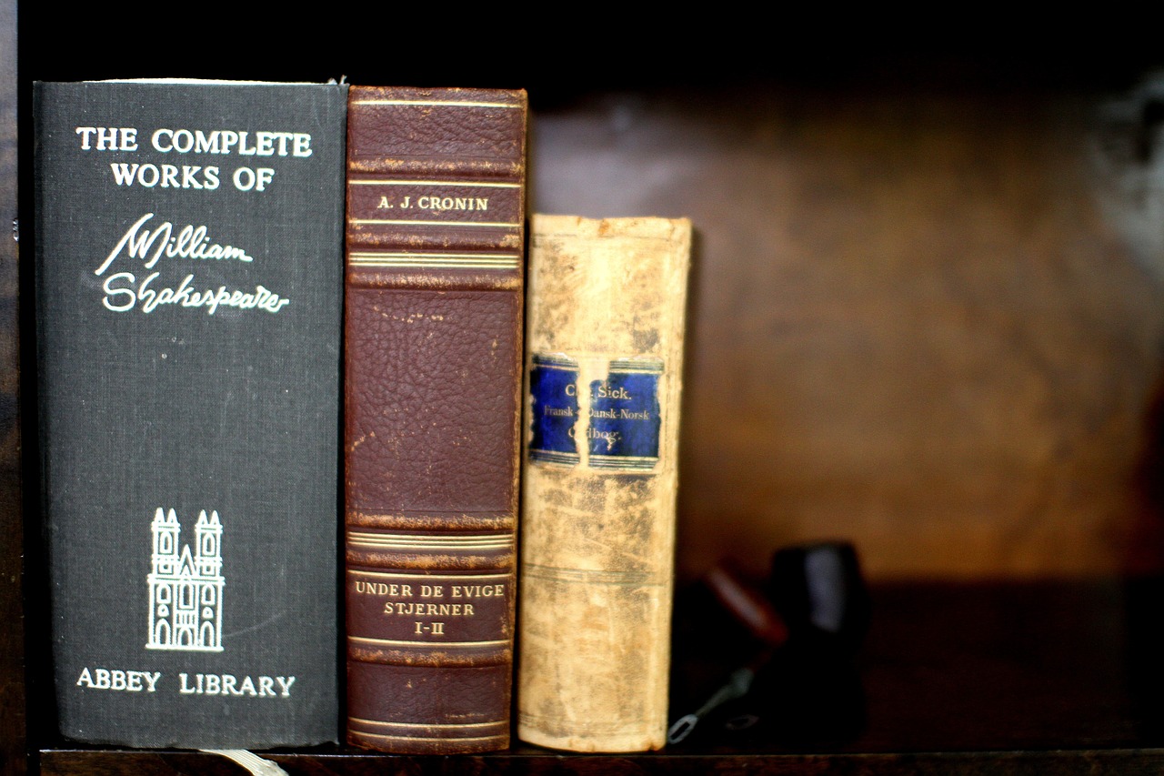 shakespeare-4233113_1280.jpg