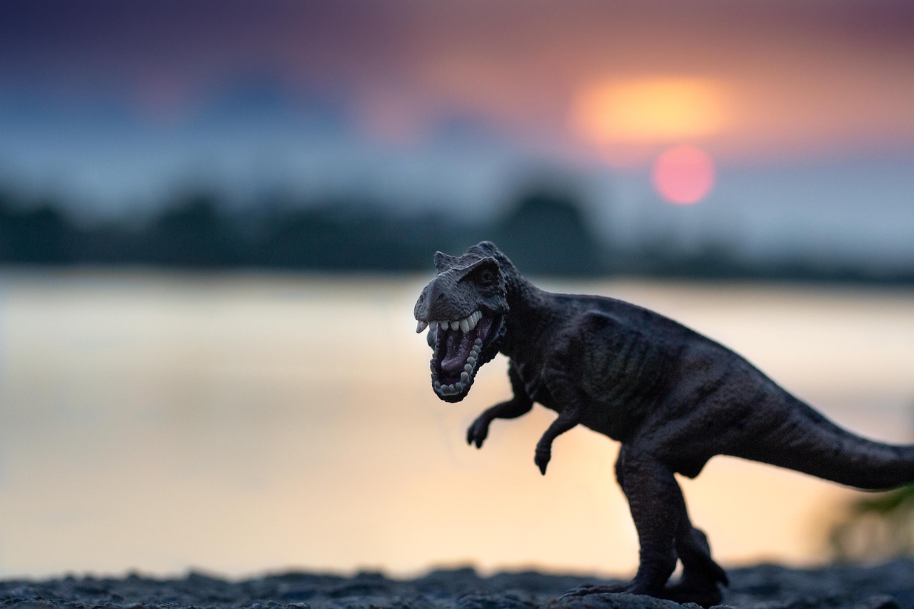 trex-6288202_1280.jpg