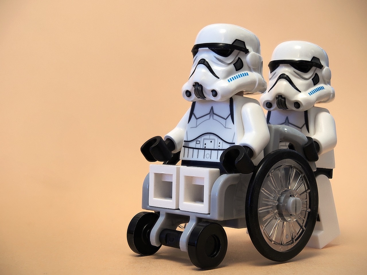 wheelchair-2090900_1280.jpg
