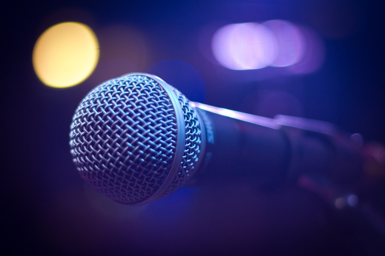 microphone-1261792_1280.jpg