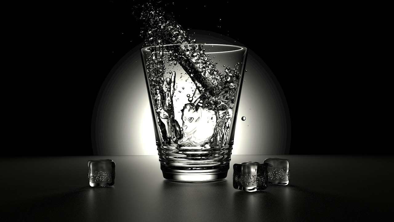 glass-2374311_1280.jpg