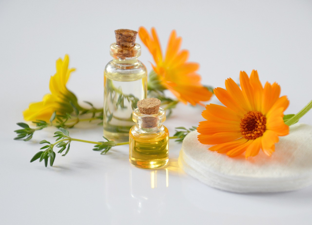 essential-oils-g973616654_1280.jpg
