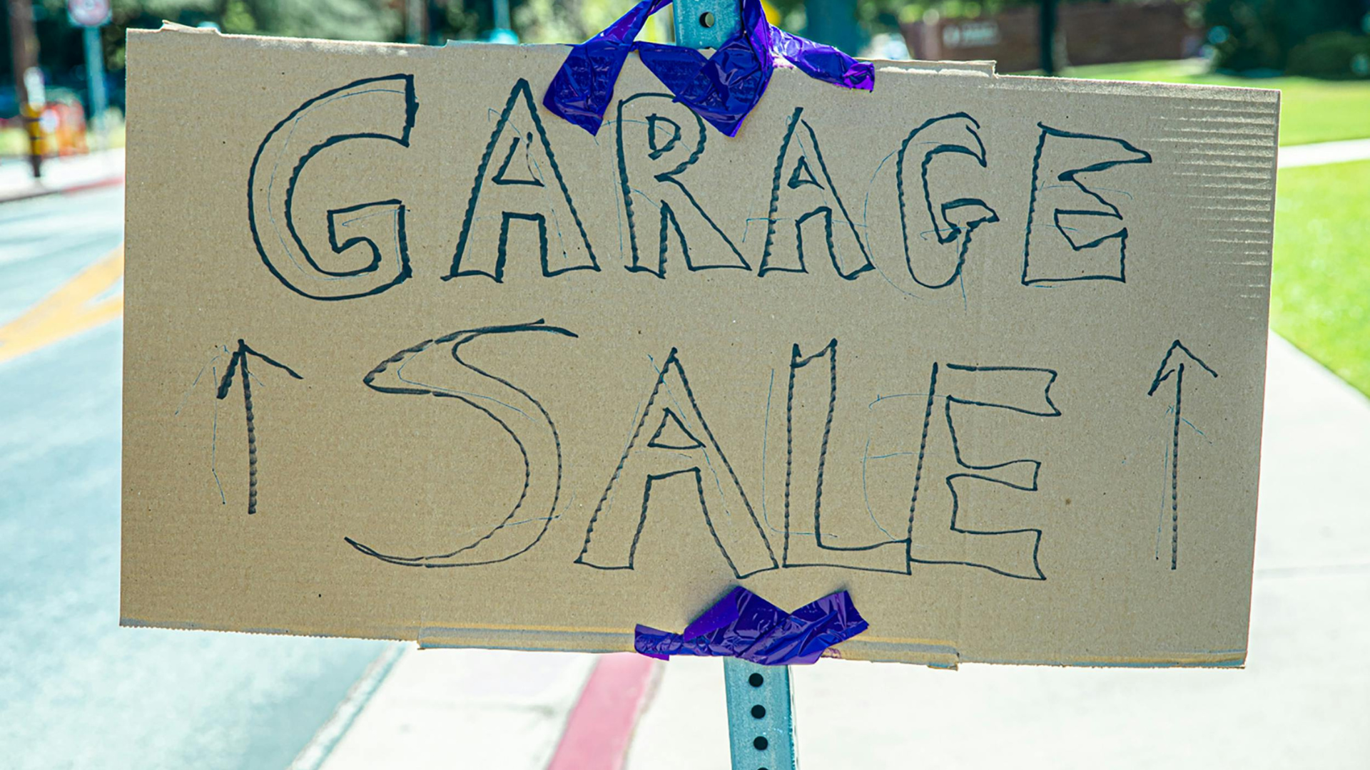 Garage-Sale-Thumb-Rss