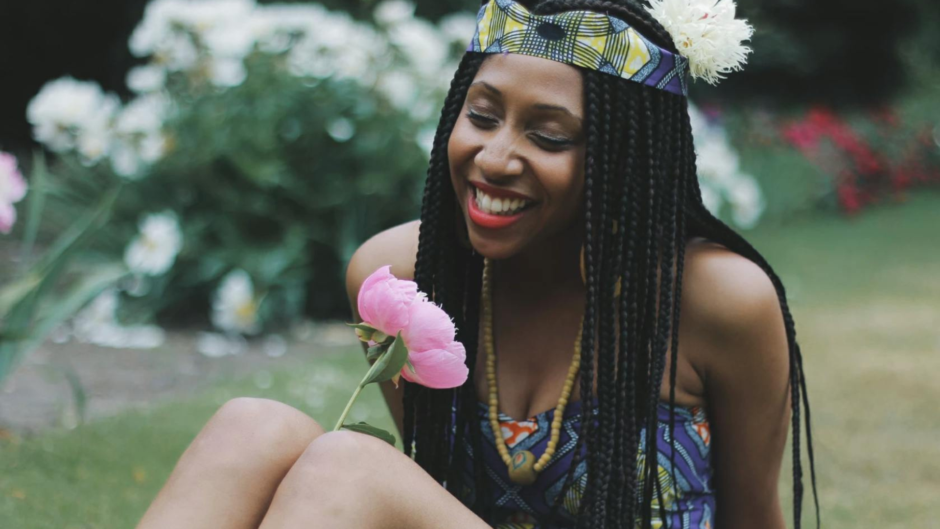 Girl-Single-Happy-Thumb-Rss